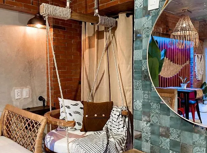 Clockworkorange Luxury Lapu-Lapu City