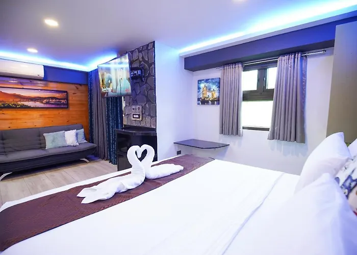Clockworkorange Luxury Lapu-Lapu City