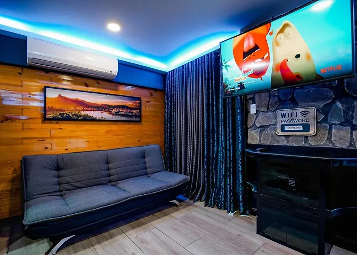 Clockworkorange Luxury Lapu-Lapu City