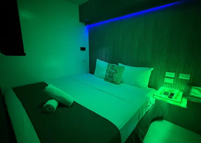 Clockworkorange Luxury Apartment Lapu-Lapu City