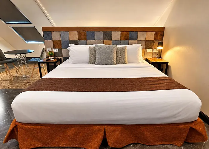 Clockworkorange Luxury Lapu-Lapu City